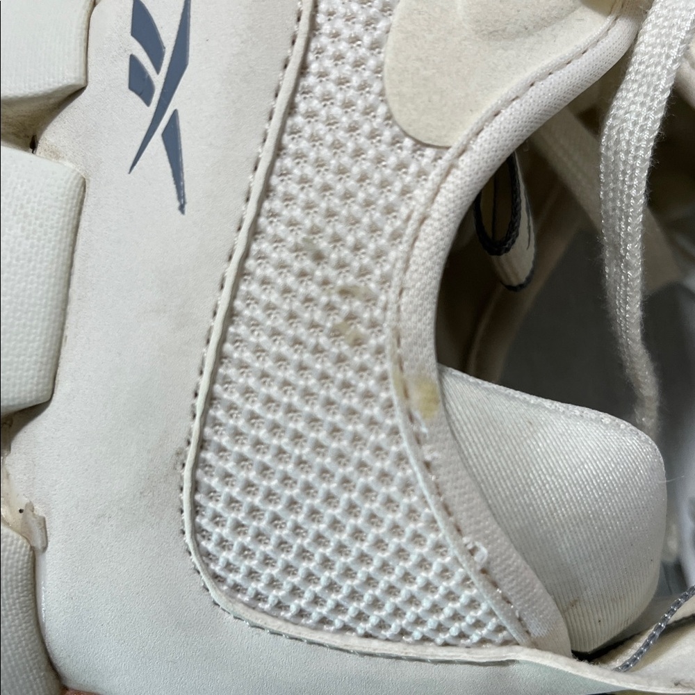 Reebok Cream Sneakers with Brown Sole - Picture 11 of 11